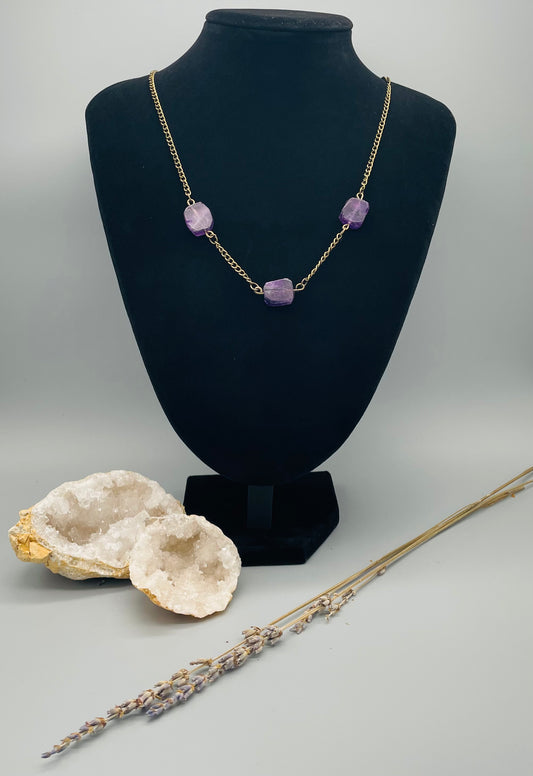 Amatista Natural Pulida en Collar de Bronce con 3 Piedras - 60cm