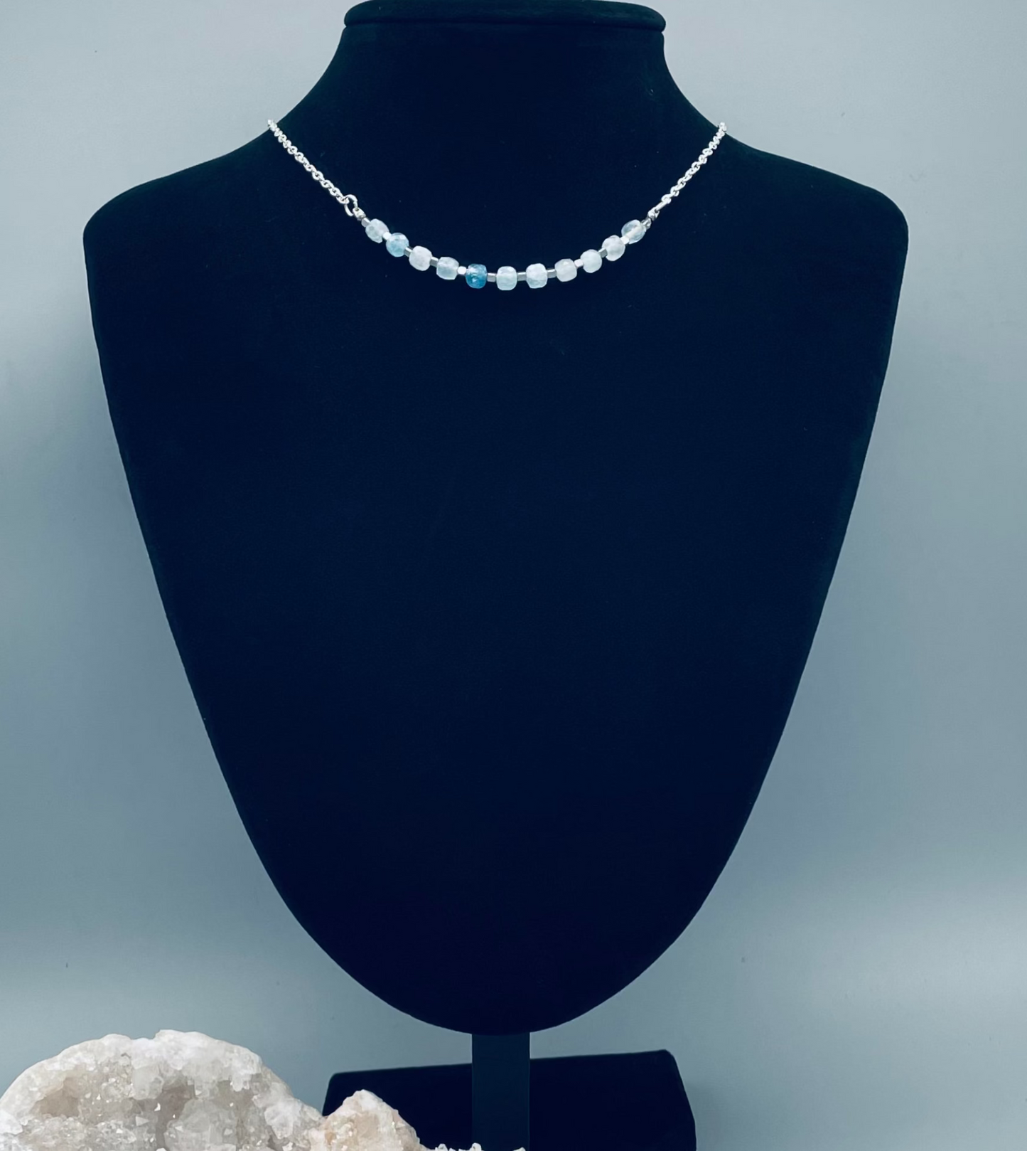 Aguamarina de Esferas Facetadas en Collar - (50 cm)