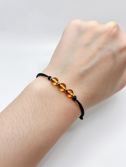 Cornalina en Pulsera (hilo negro) - Santa Hildegarda