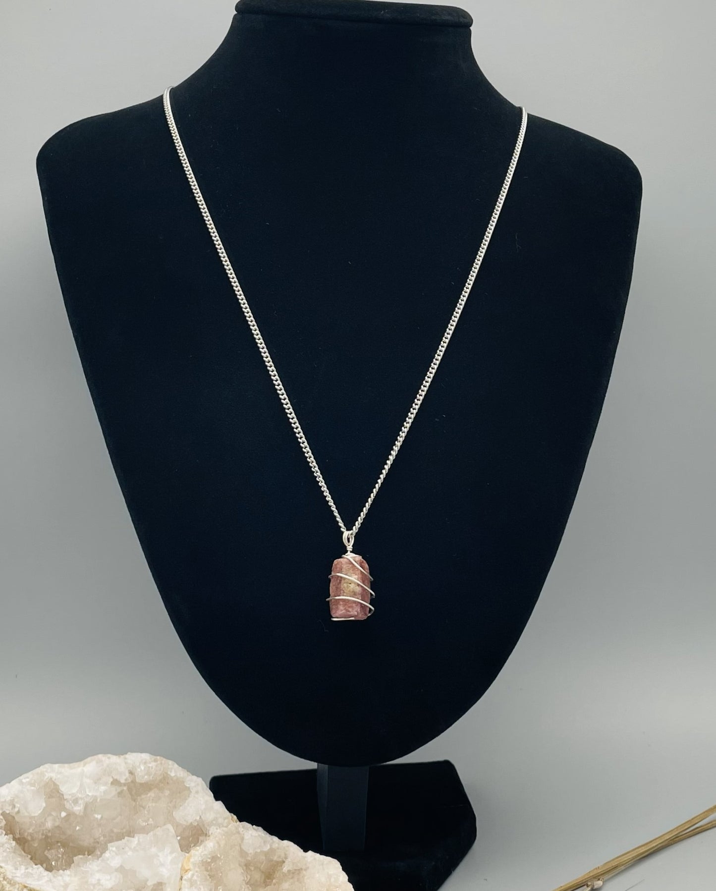 Rubí Corindón en Collar en Alambrismo - Acero Inoxidable 50cm