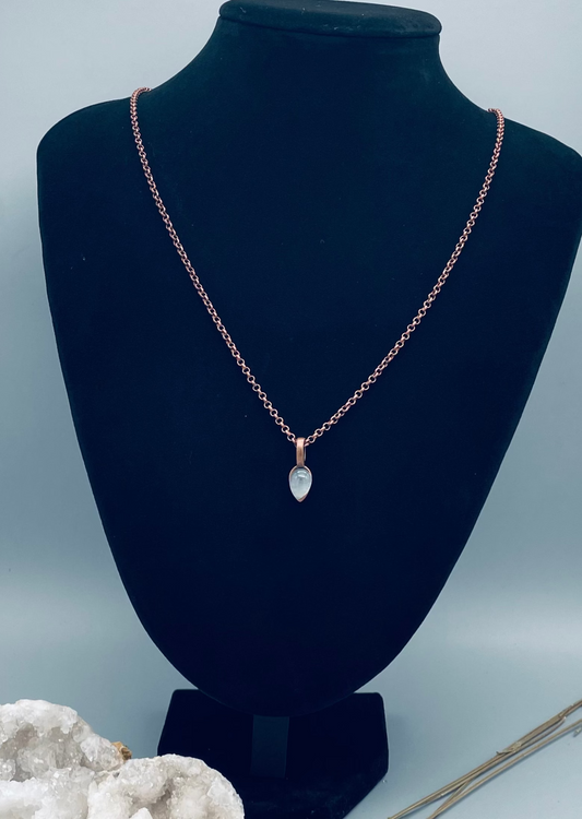 Aguamarina en Collar de 50 cm con Cadena de Bronce Envejecido