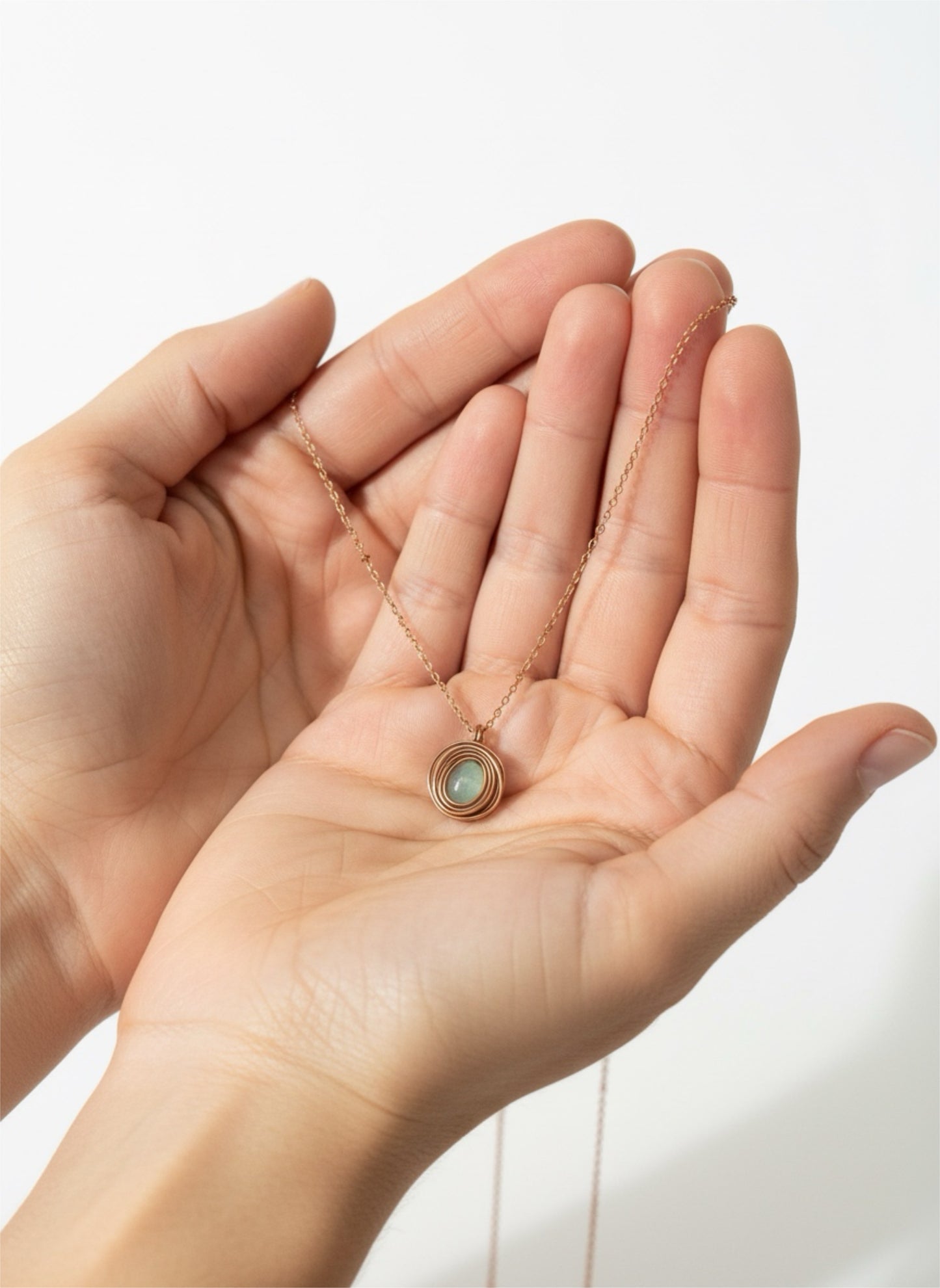 Aguamarina en Collar de con Alambrismo - Cadena Satélite de Bronce - Ajustable