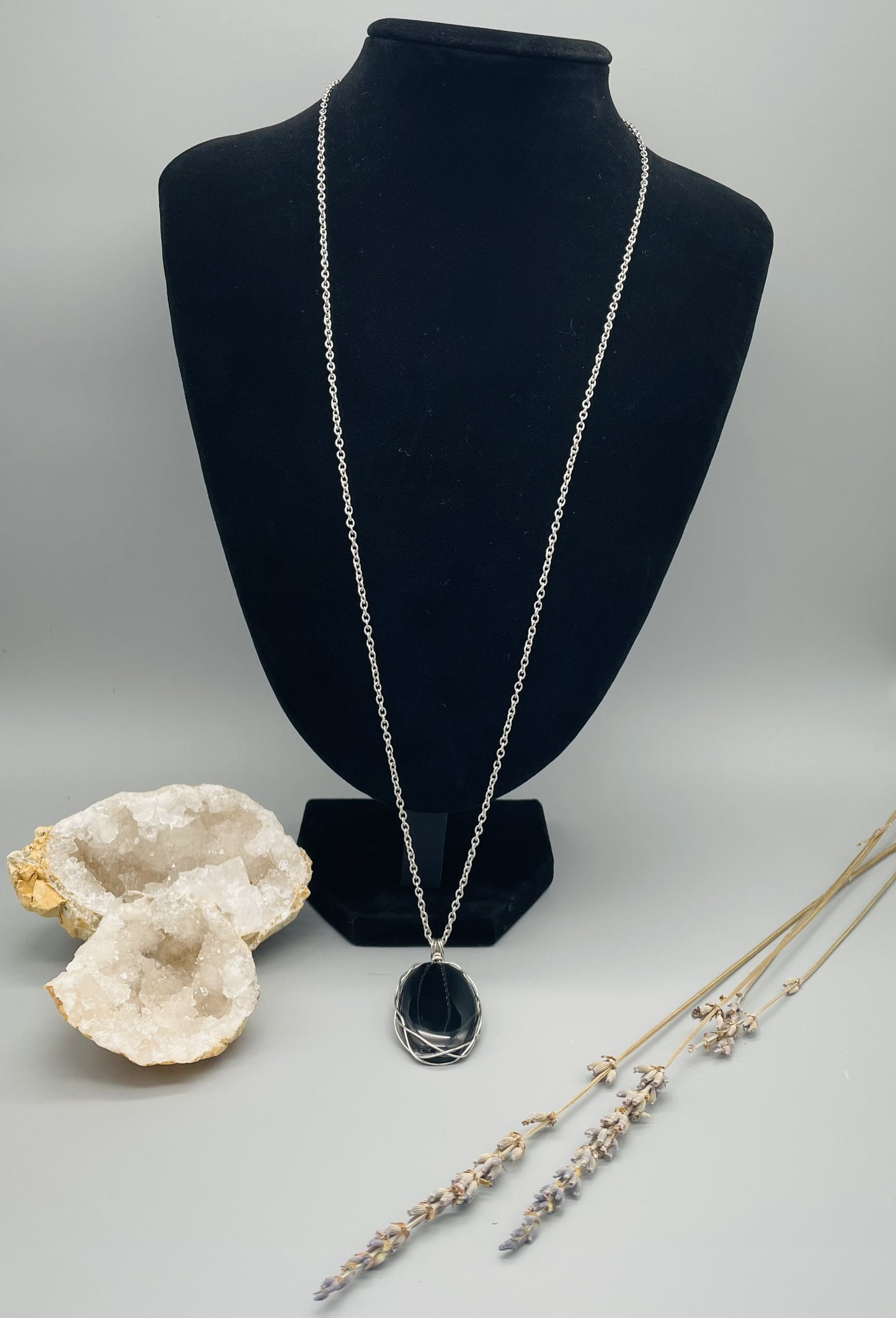 Ónice en Collar con Alambrismo - Cadena Plateada 70cm- ajustable
