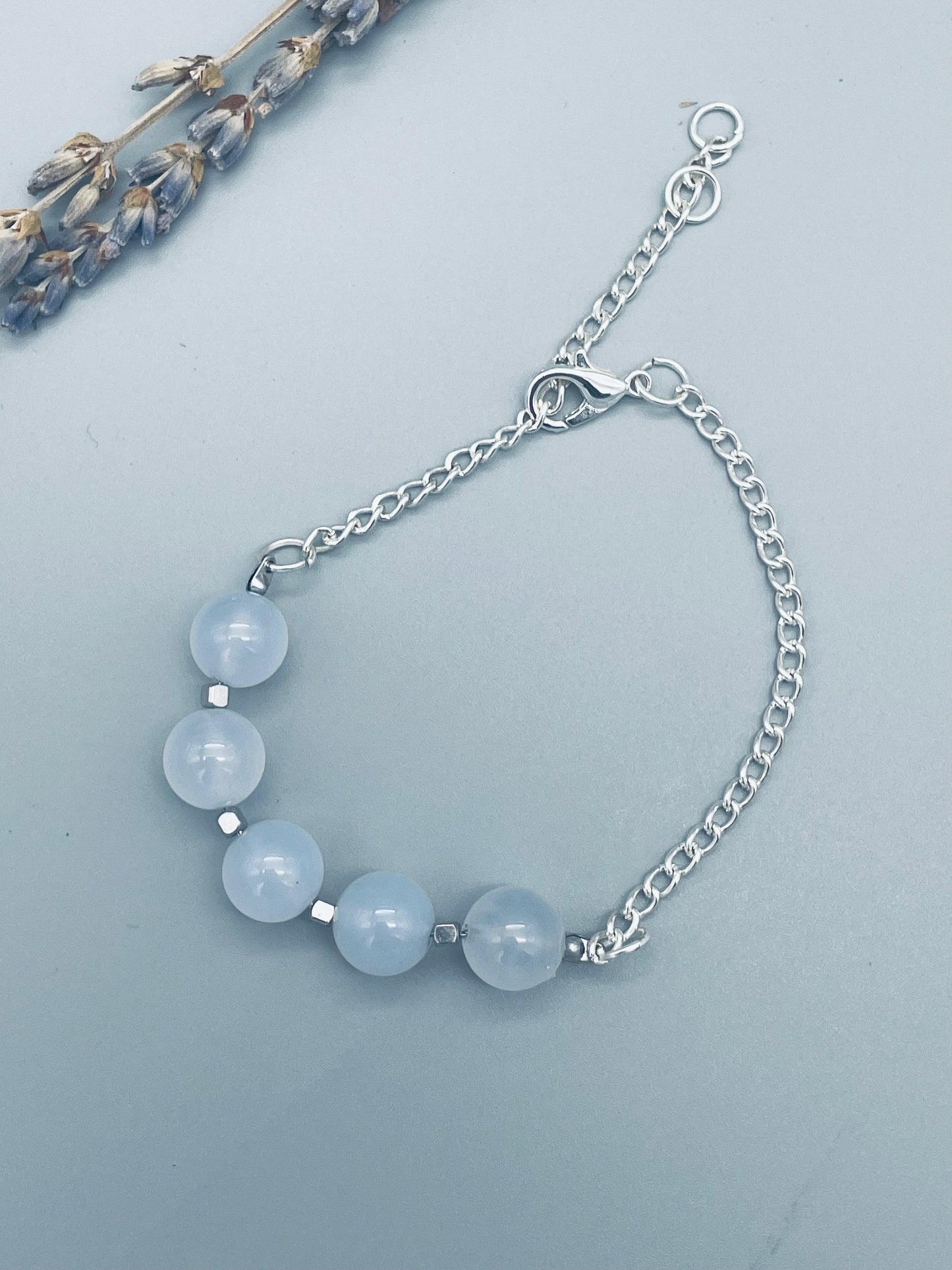 Calcedonia de Esferas en Pulsera ajustable