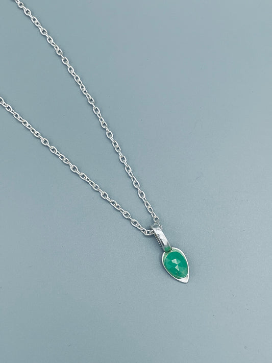 Crisoprasa en Collar de 50 cm con Cadena de Acero Inoxidable