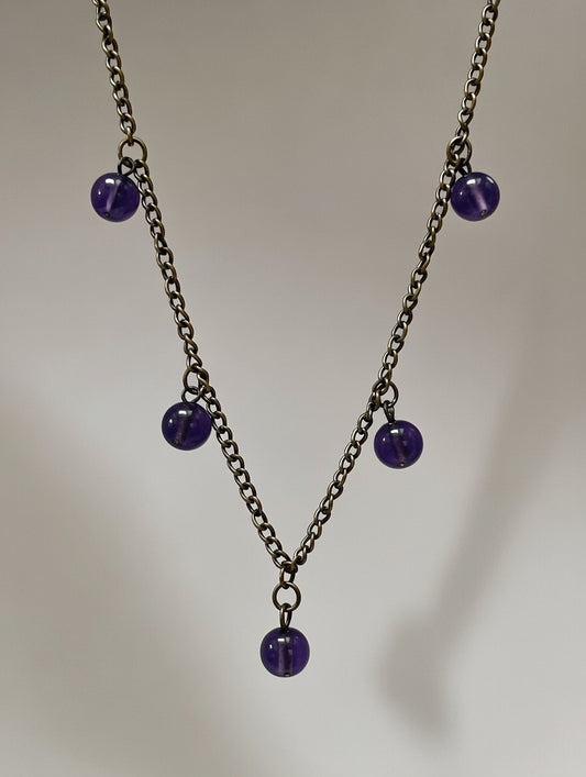 Amatista en Collar de Bronce Antiguo con - 5 Esferas de 8mm