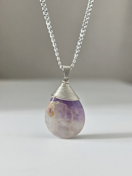 Amatista  en Collar con Alambrismo - Acero Inoxidable