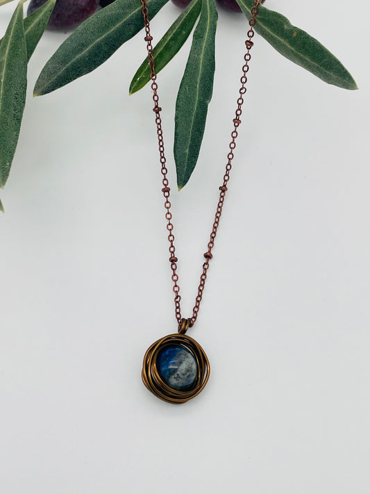 Lapislázuli  en Collar Satélite de Bronce Envejecido - 50 cm