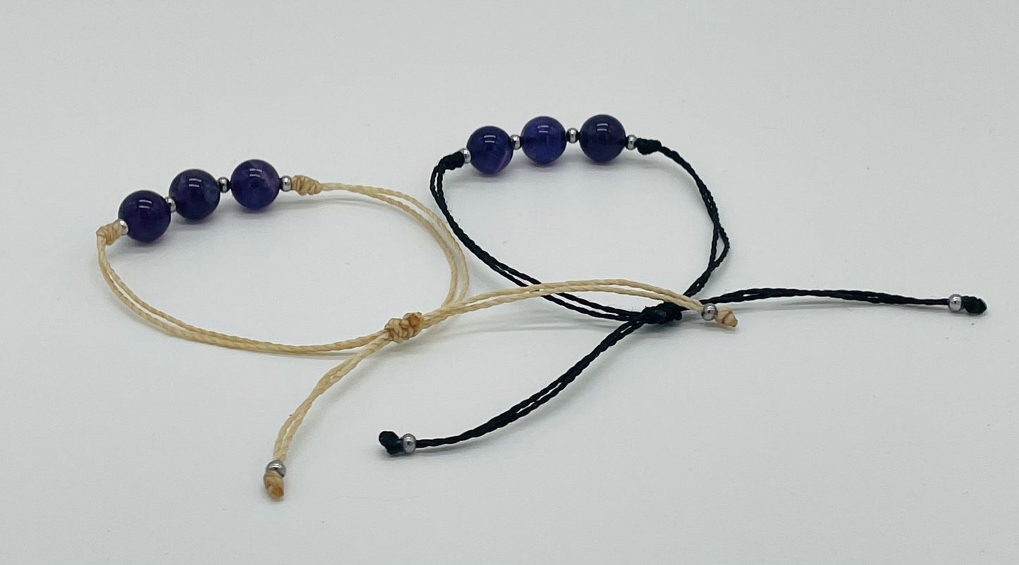 Amatista  en Pulsera (hilo negro) - Santa Hildegarda