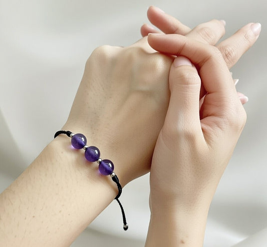 Amatista  en Pulsera (hilo negro) - Santa Hildegarda