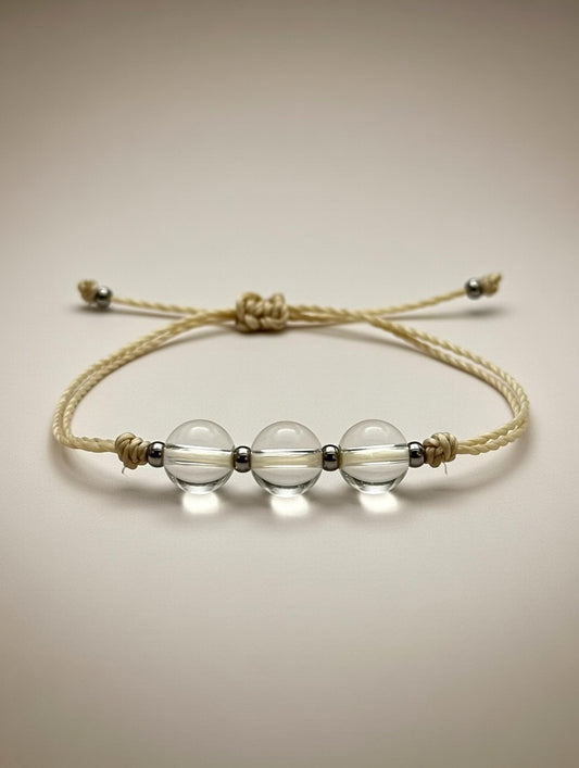 Cristal de Roca en Pulsera (hilo beige) - Santa Hildegarda