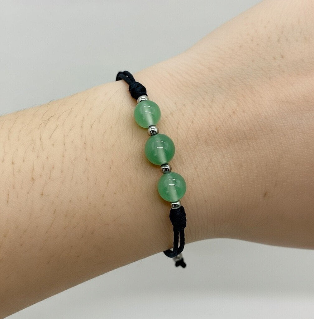 Aventurina en Pulsera  (hilo negro)- Santa Hildegarda