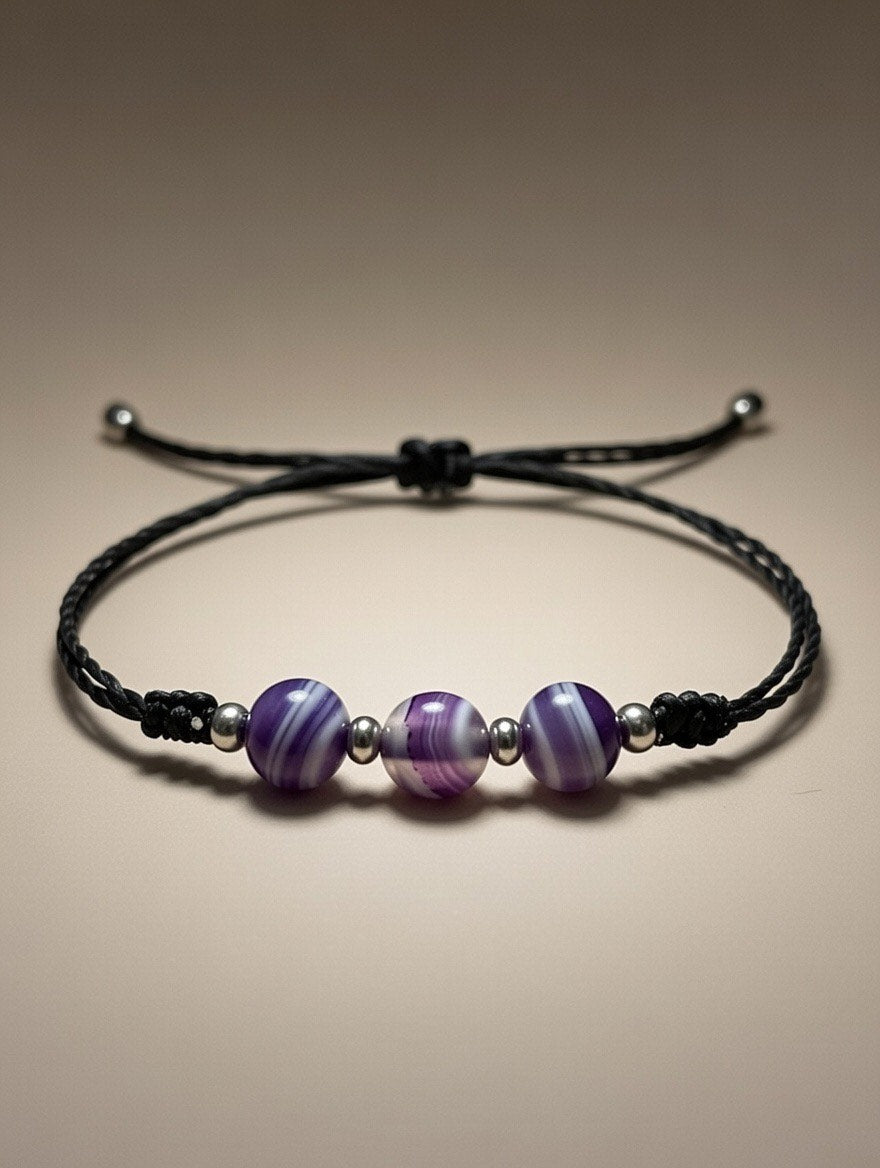 Ágata en Pulsera - Santa Hildegarda (hilo negro)