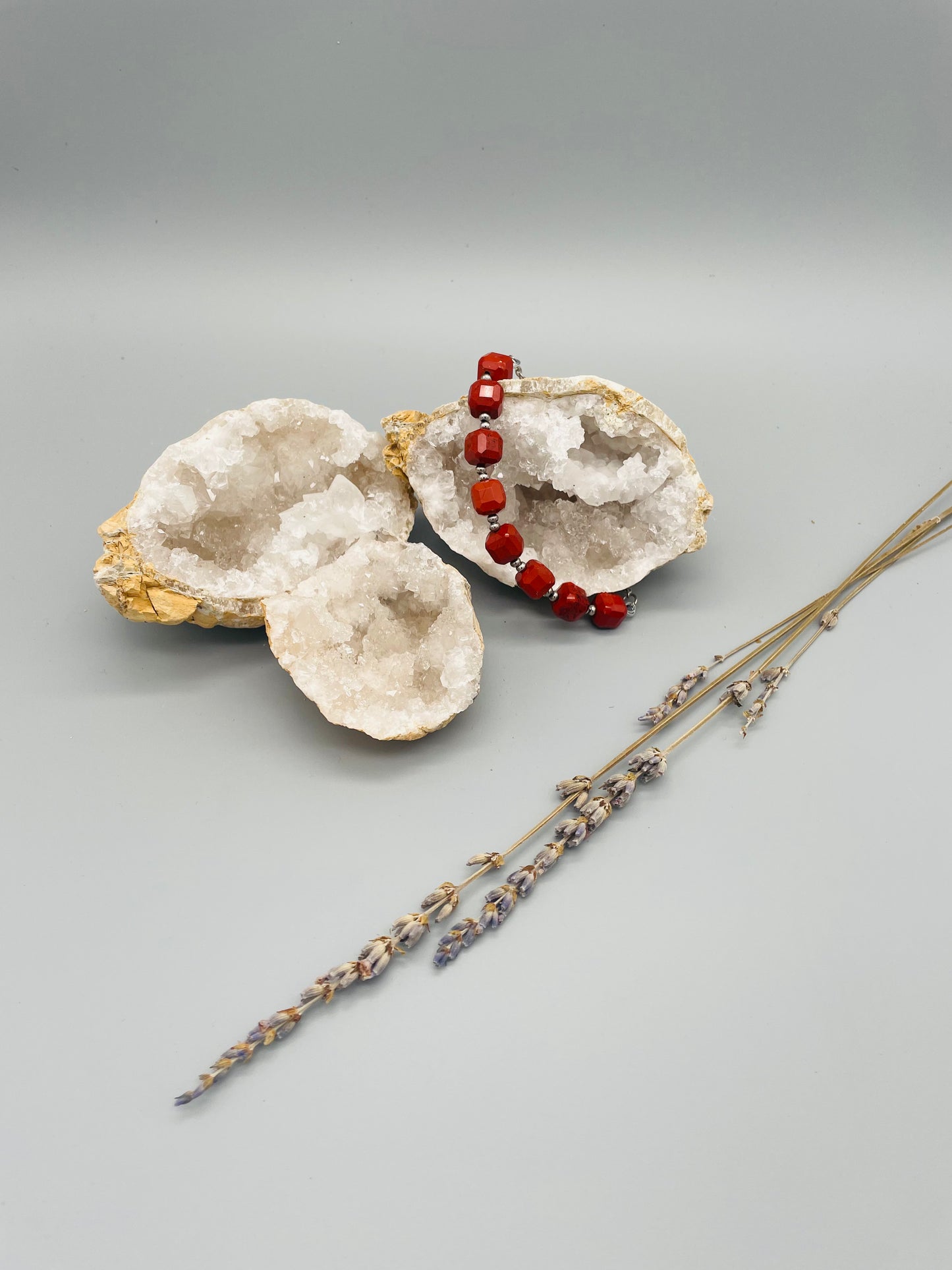 Jaspe Rojo en Pulsera - Cubos Facetados, ajustable