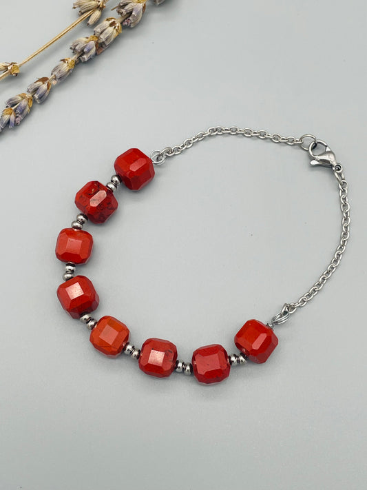 Jaspe Rojo en Pulsera - Cubos Facetados, ajustable