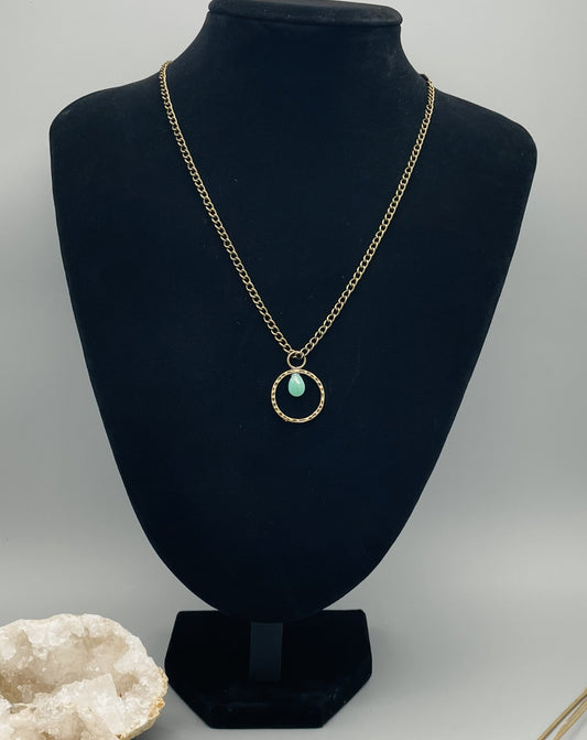 Collar Lágrima Crisoprasa Aro Bronce Martillado 50cm