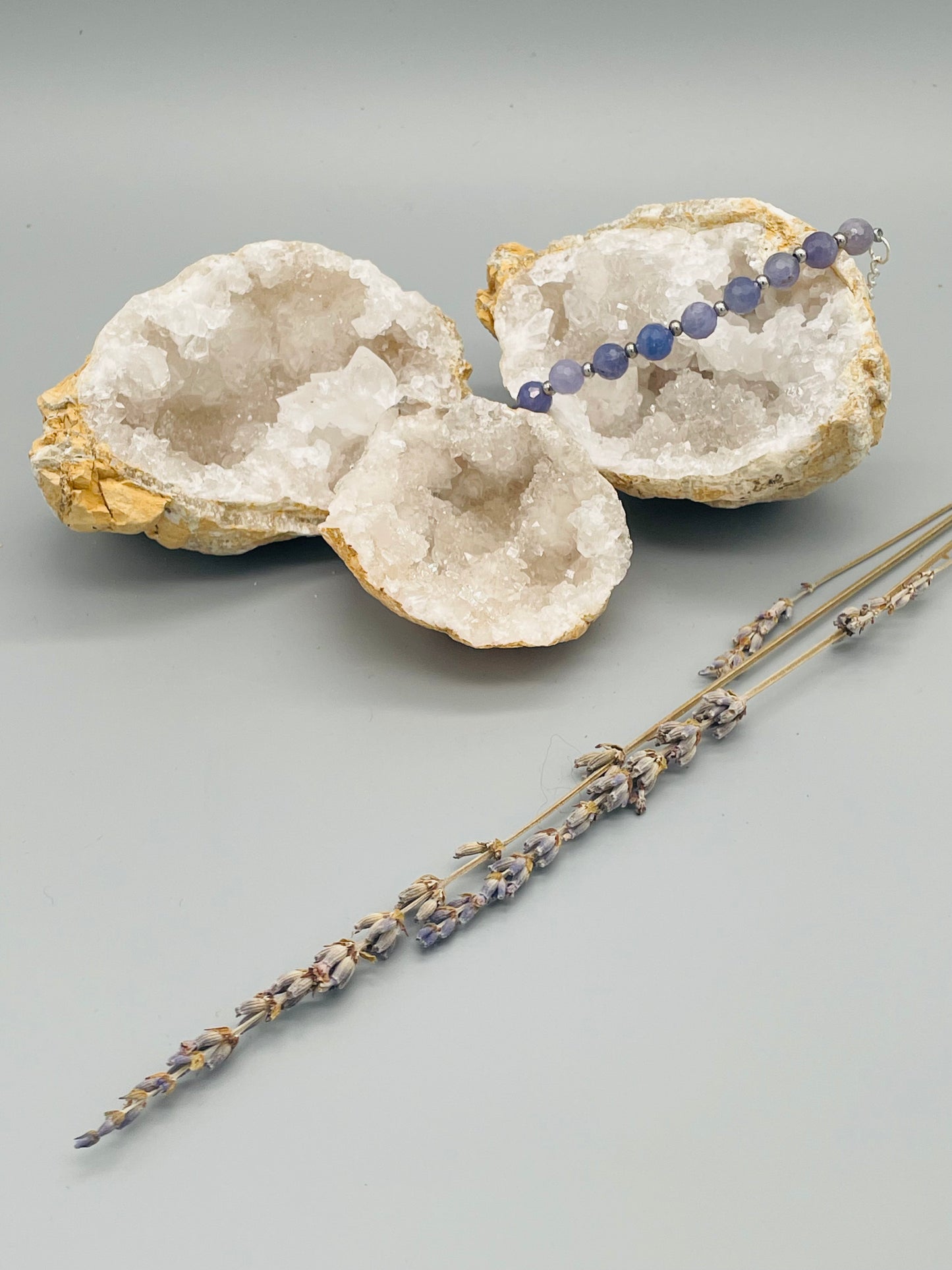 Zafiro de Esferas Facetadas en Pulsera ajustable