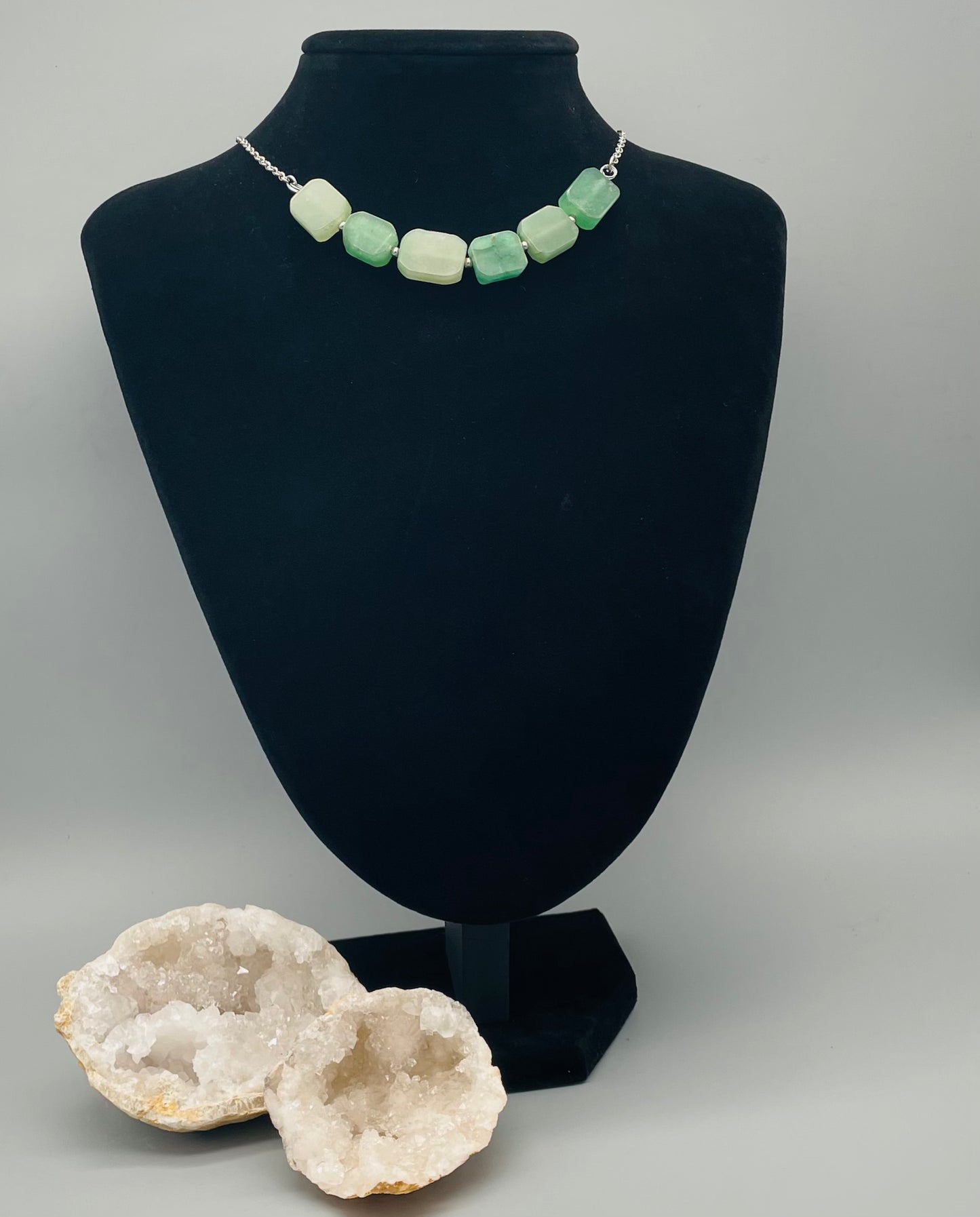 Aventurina en Collar de Acero Inoxidable con  - 6 Gemas Cuadradas - 50 cm